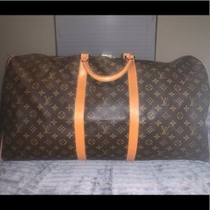 Excellent condition! LV Keepall 60 duffle! 💕